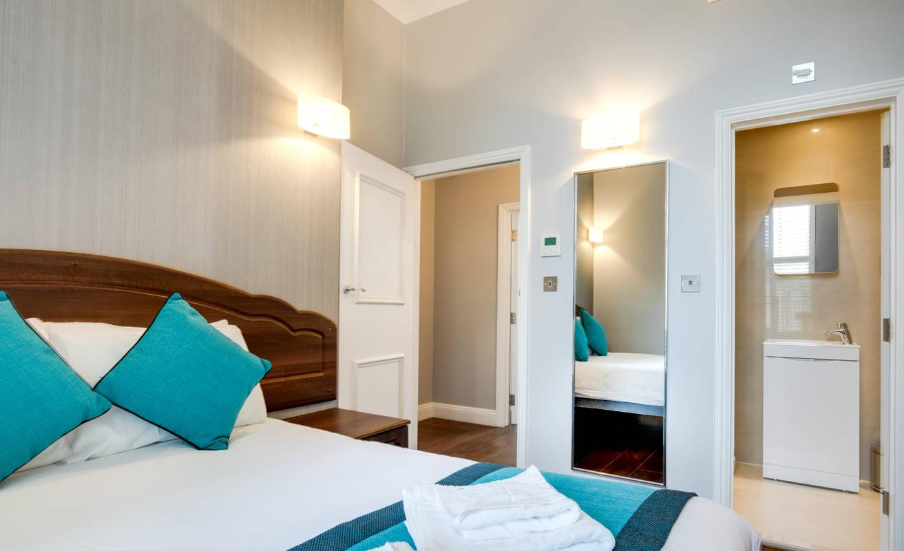 One Bedroom Aparment with 2 Sofa Beds SW1 Apartments London One Bedroom Aparment with 2 Sofa Beds SW1 Apartments London